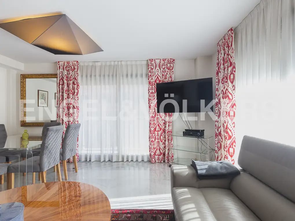 4 camera da letto Appartamento da affittare in Valencia citta con garage - 2.800 € (Rif: 9897775)