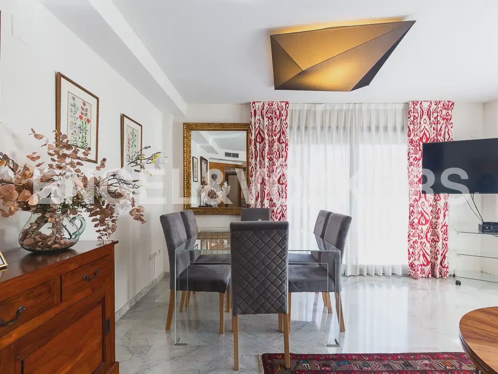 4 camera da letto Appartamento da affittare in Valencia citta con garage - 2.800 € (Rif: 9897775)