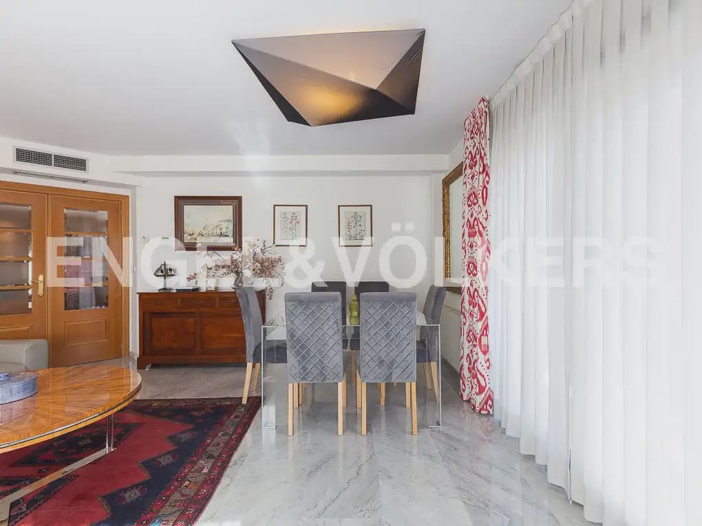 4 camera da letto Appartamento da affittare in Valencia citta con garage - 2.800 € (Rif: 9897775)