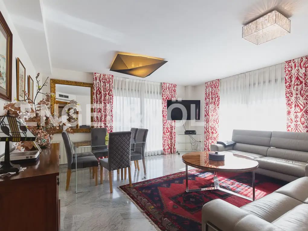 4 camera da letto Appartamento da affittare in Valencia citta con garage - 2.800 € (Rif: 9897775)