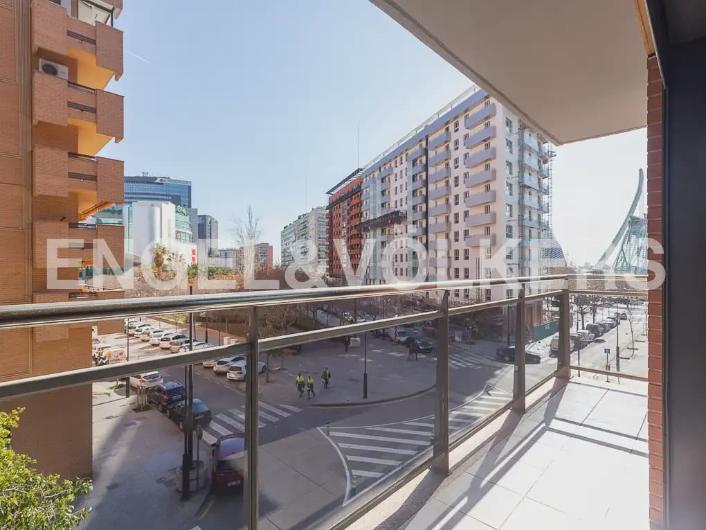 4 camera da letto Appartamento da affittare in Valencia citta con garage - 2.800 € (Rif: 9897775)