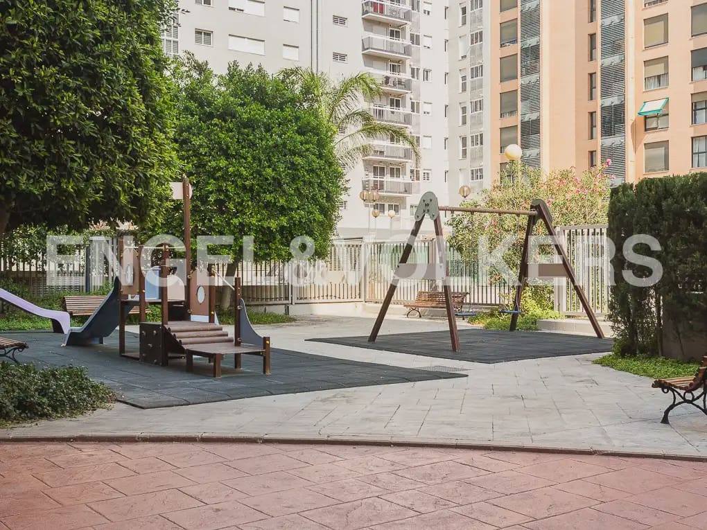 4 camera da letto Appartamento da affittare in Valencia citta con garage - 2.800 € (Rif: 9897775)