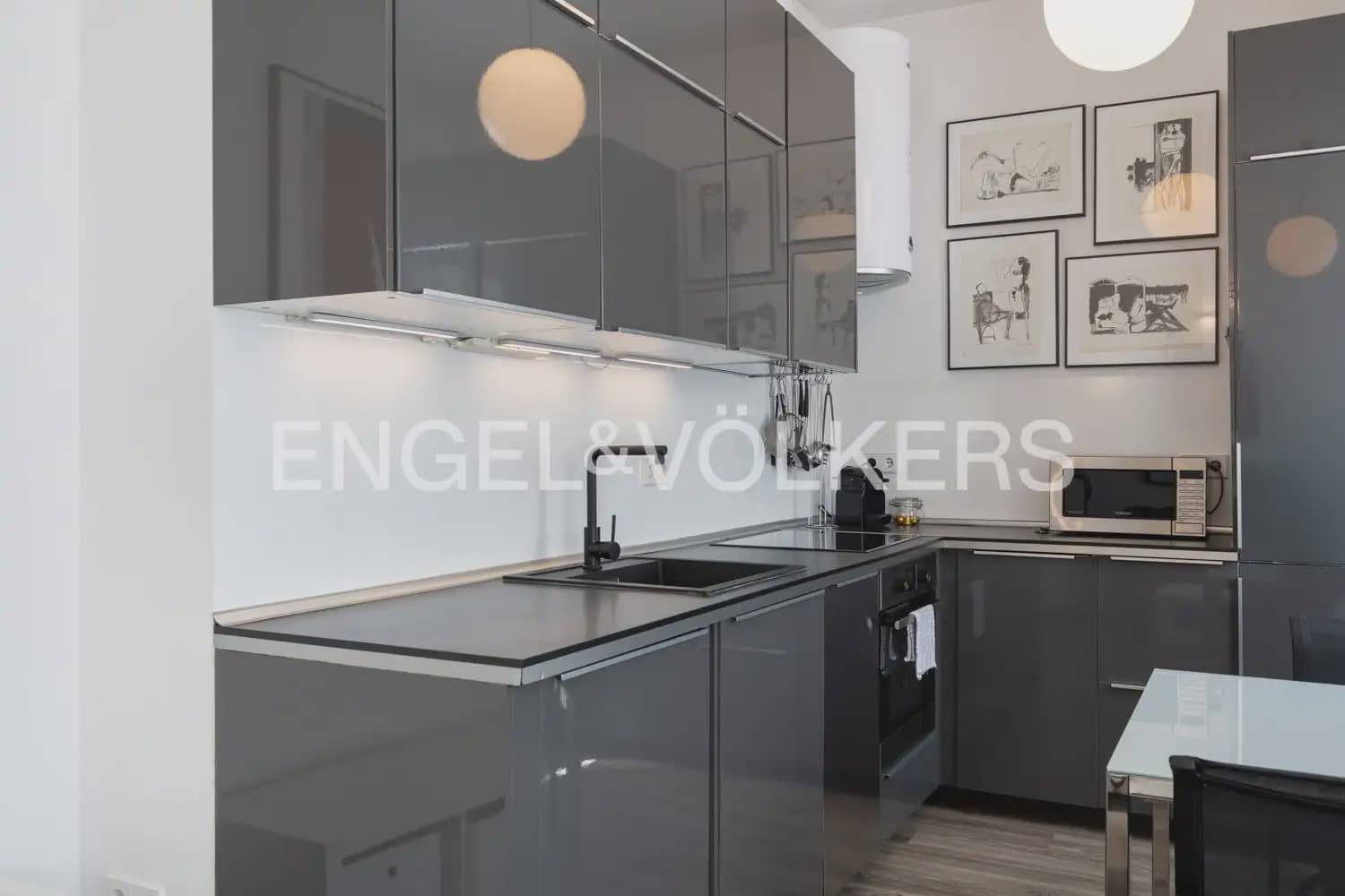 Piso de 2 habitaciones en València ciudad en venta - 410.000 € (Ref: 9897778)