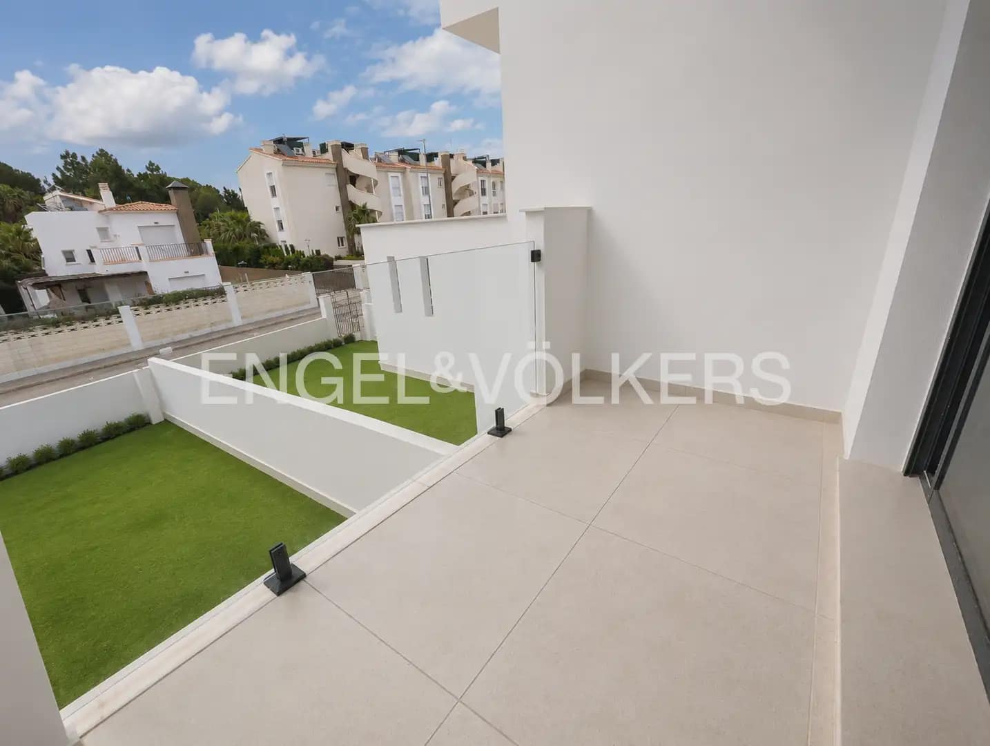 Piso de 1 habitación en Dénia en venta con piscina - 225.000 € (Ref: 9897779)