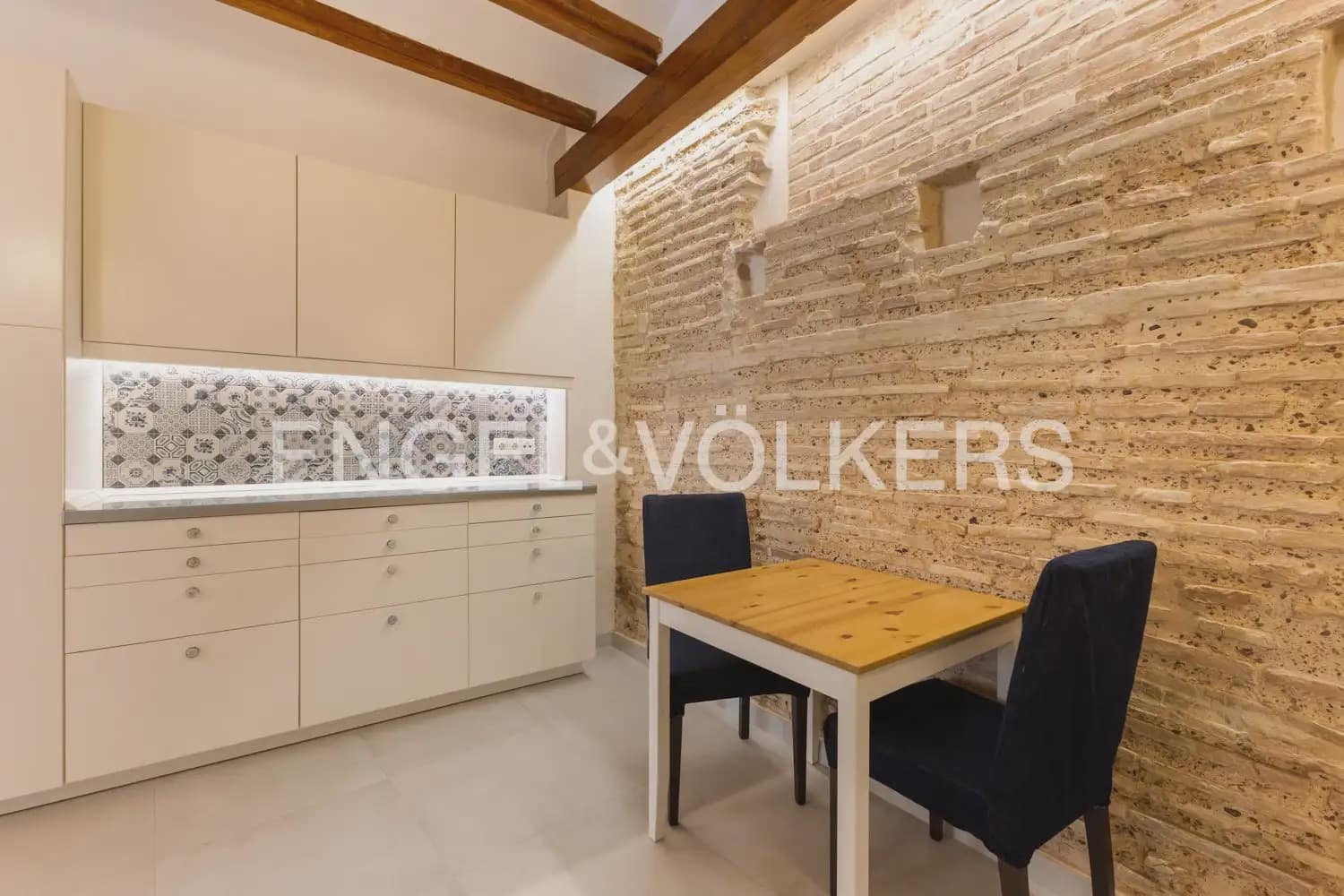 2 soveværelse Lejlighed til salg i Valencia by - € 595.000 (Ref: 9897782)