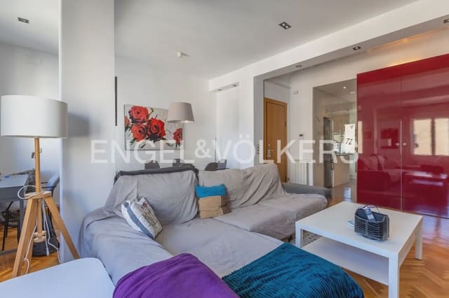 3 makuuhuone Asunto vuokrattavana paikassa La Gran Via, Valencia kaupunki mukana 
autotalli - 2 400 € (Ref: 9897786)