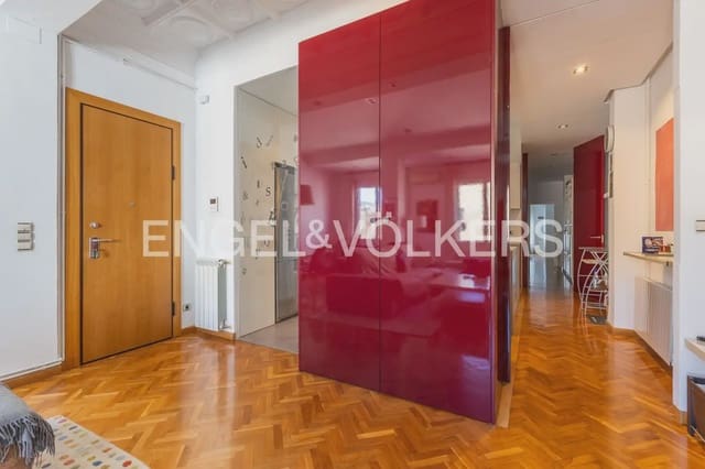 3 makuuhuone Asunto vuokrattavana paikassa La Gran Via, Valencia kaupunki mukana 
autotalli - 2 400 € (Ref: 9897786)