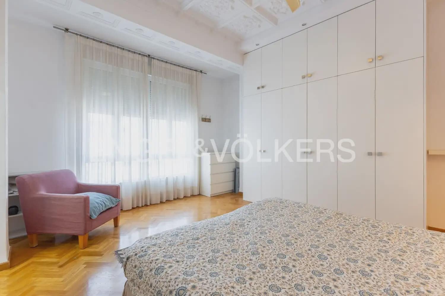 3 makuuhuone Asunto vuokrattavana paikassa Valencia kaupunki mukana 
autotalli - 2 400 € (Ref: 9897786)