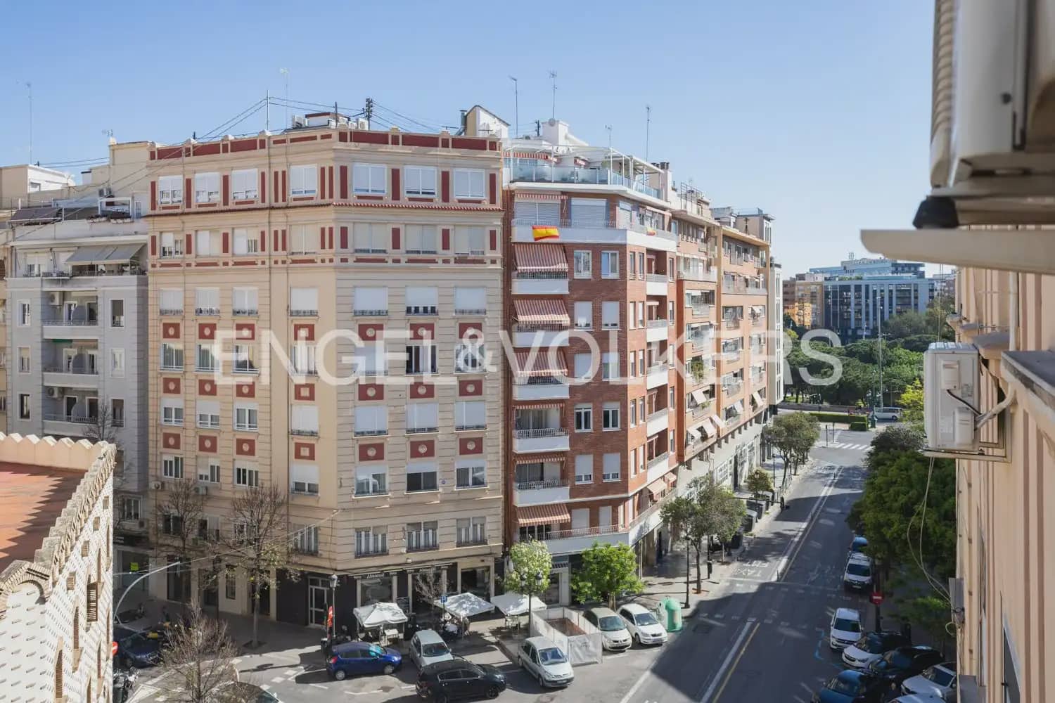 3 makuuhuone Asunto vuokrattavana paikassa Valencia kaupunki mukana 
autotalli - 2 400 € (Ref: 9897786)