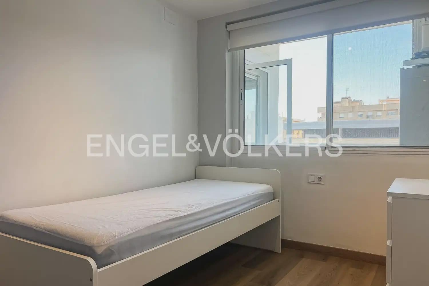 3 camera da letto Appartamento da affittare in Valencia citta con garage - 1.500 € (Rif: 9897787)
