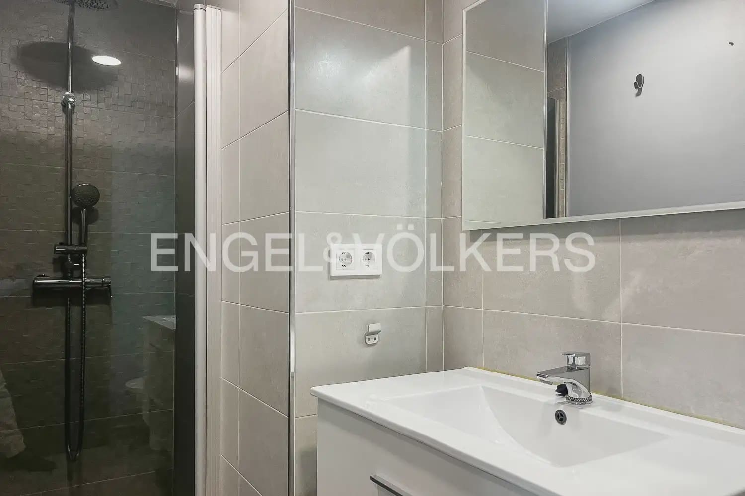 3 camera da letto Appartamento da affittare in Valencia citta con garage - 1.500 € (Rif: 9897787)
