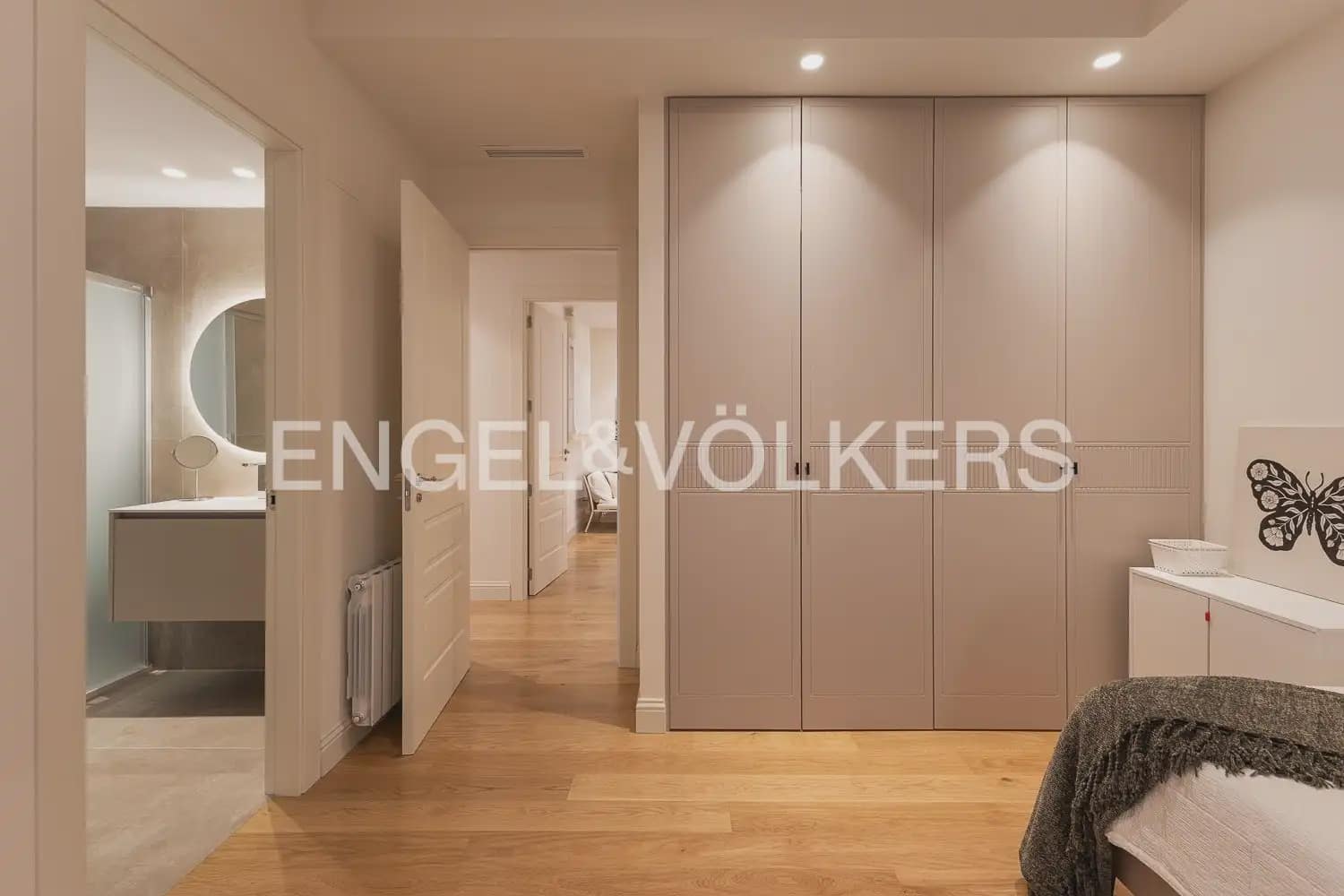 Piso de 5 habitaciones en València ciudad en venta - 1.275.000 € (Ref: 9897791)