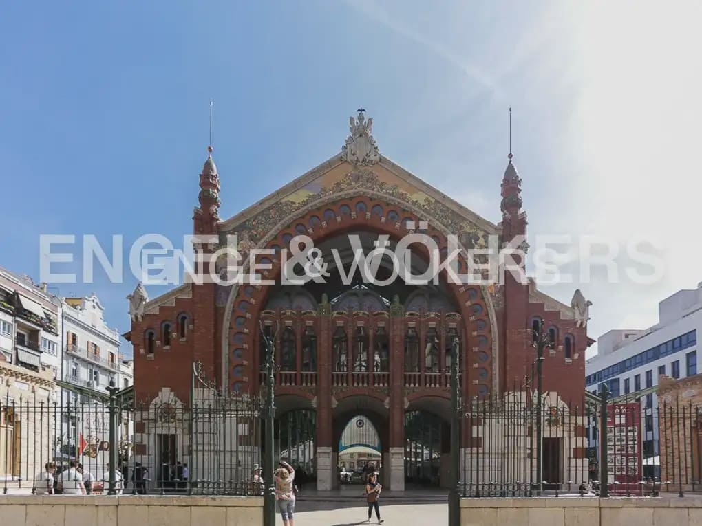 Piso de 5 habitaciones en València ciudad en venta - 1.275.000 € (Ref: 9897791)