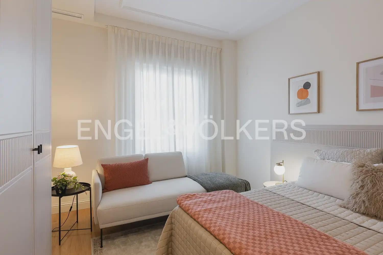 Piso de 5 habitaciones en València ciudad en venta - 1.275.000 € (Ref: 9897791)