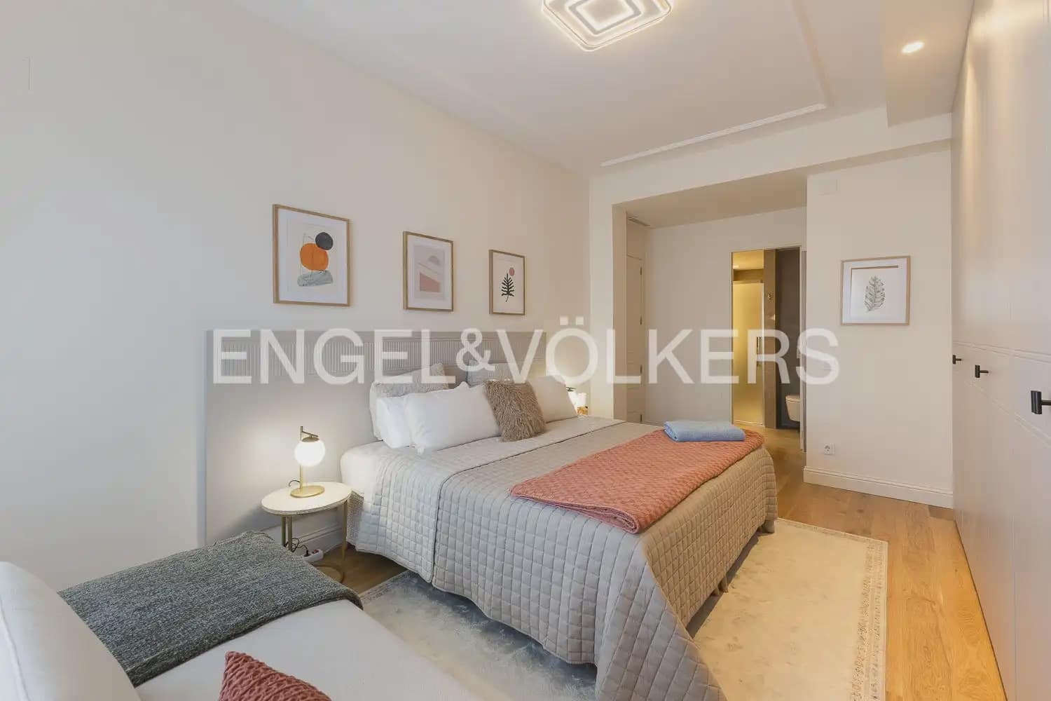 Piso de 5 habitaciones en València ciudad en venta - 1.275.000 € (Ref: 9897791)