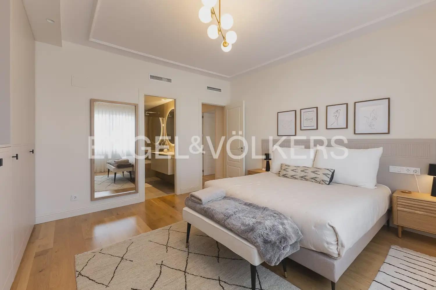 Piso de 5 habitaciones en València ciudad en venta - 1.275.000 € (Ref: 9897791)