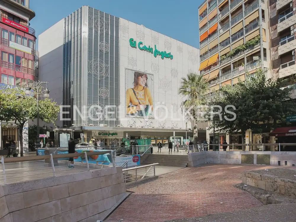 Piso de 5 habitaciones en València ciudad en venta - 1.275.000 € (Ref: 9897791)