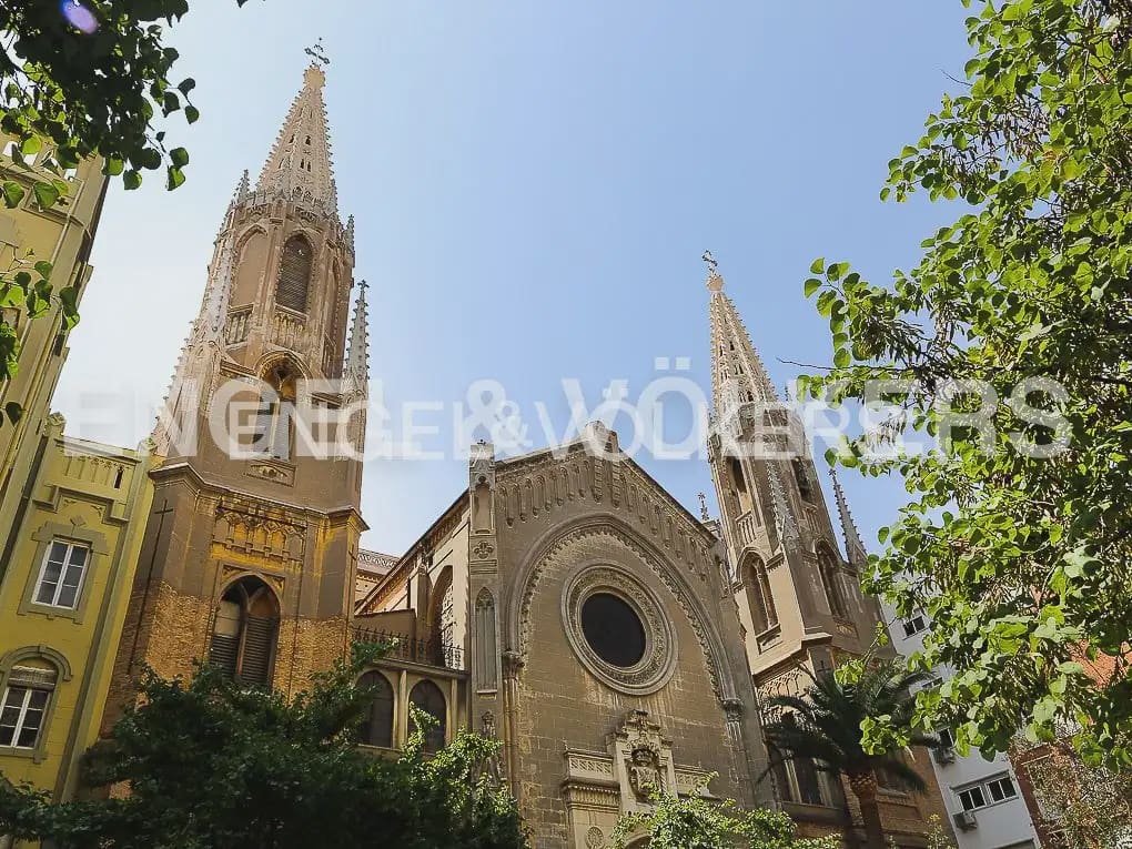 Piso de 5 habitaciones en València ciudad en venta - 1.275.000 € (Ref: 9897791)
