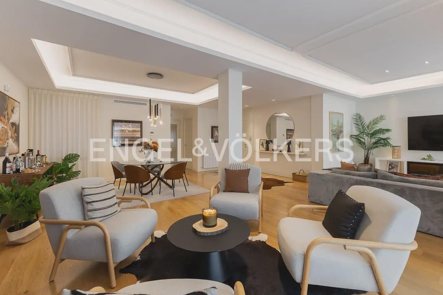 Piso de 5 habitaciones en València ciudad en venta - 1.275.000 € (Ref: 9897791)