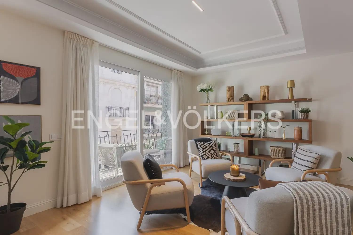 Piso de 5 habitaciones en València ciudad en venta - 1.275.000 € (Ref: 9897791)