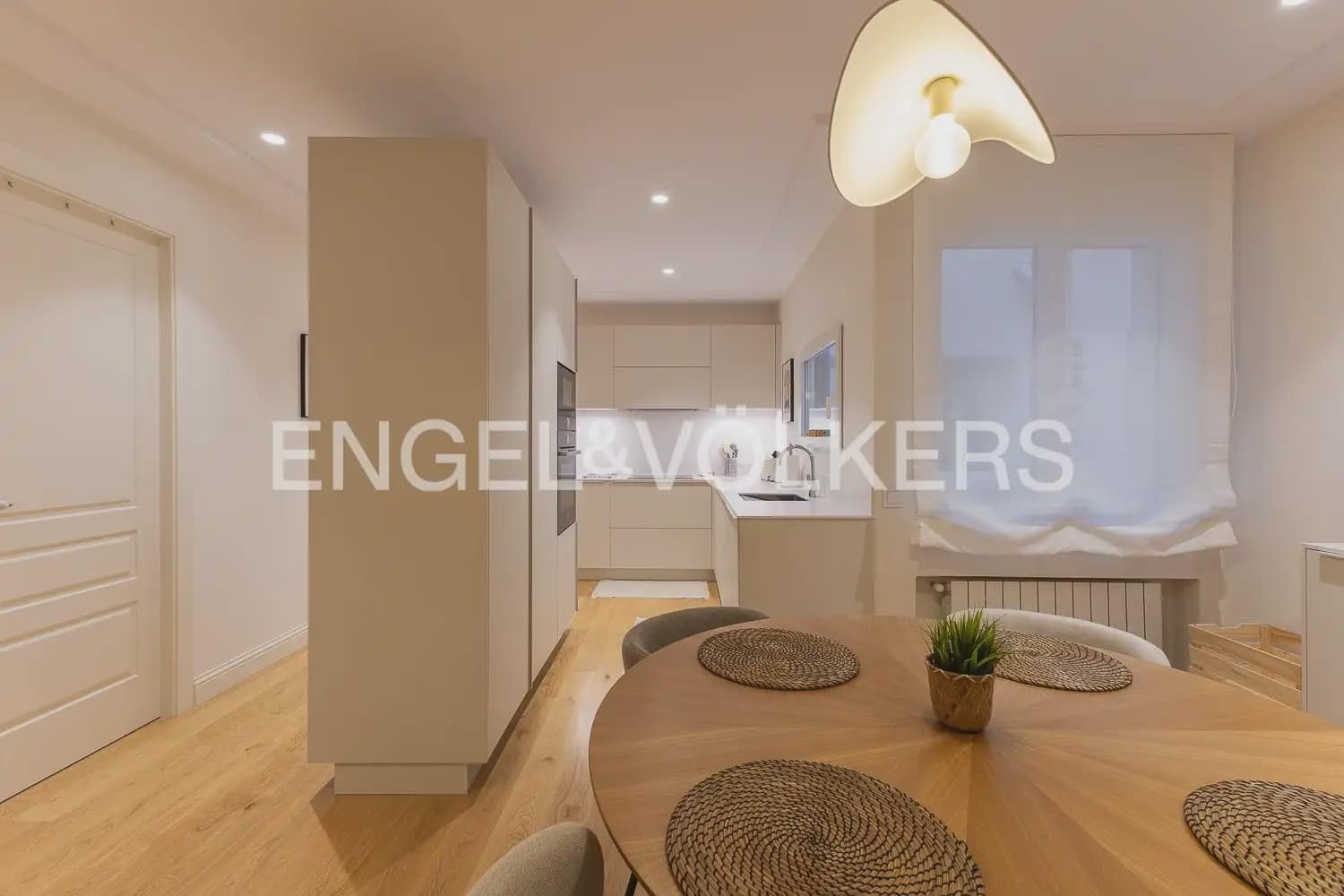 Piso de 5 habitaciones en València ciudad en venta - 1.275.000 € (Ref: 9897791)