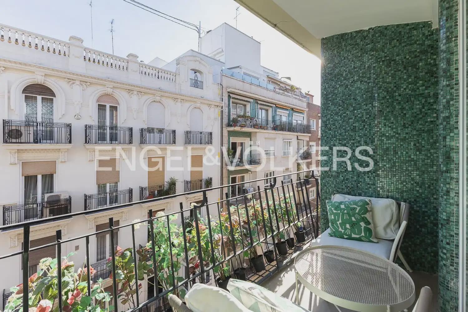 Piso de 5 habitaciones en València ciudad en venta - 1.275.000 € (Ref: 9897791)