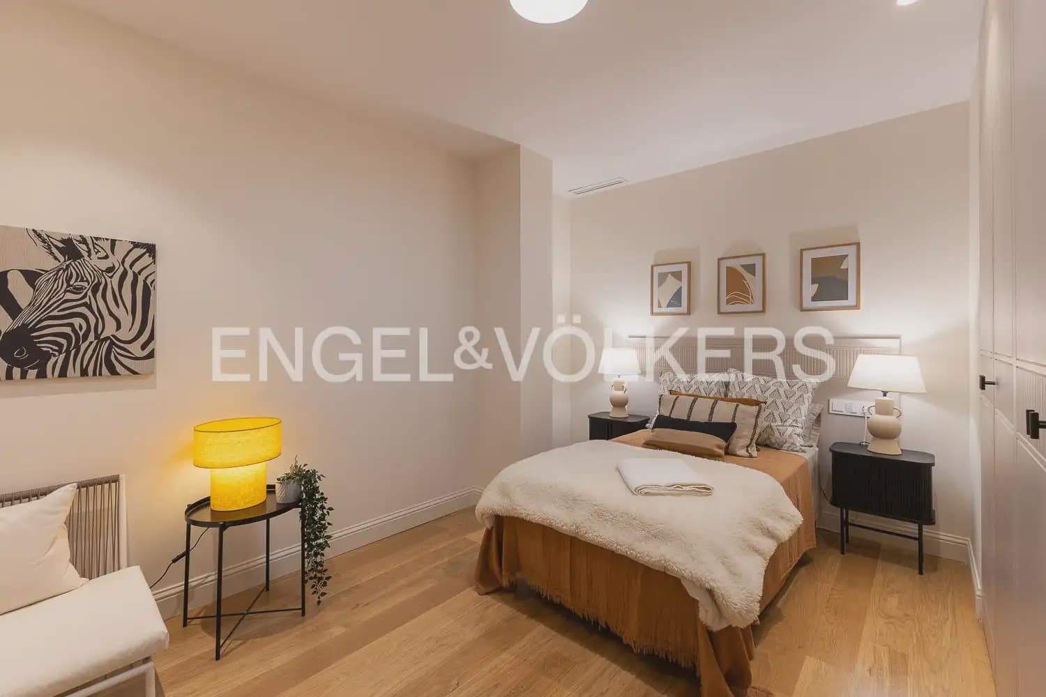 Piso de 5 habitaciones en València ciudad en venta - 1.275.000 € (Ref: 9897791)