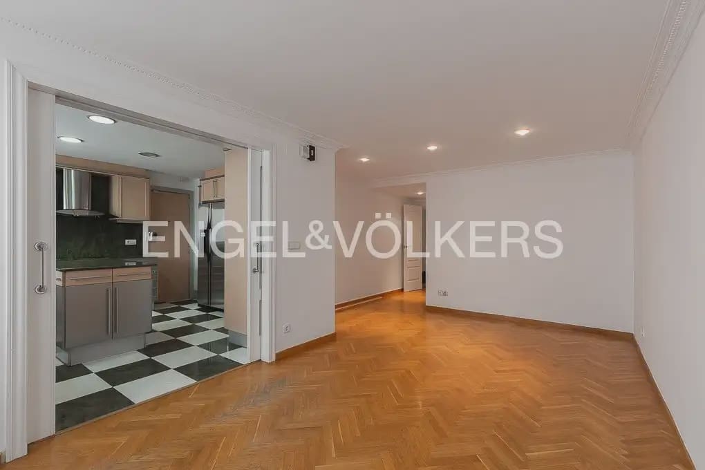 3 Zimmer Wohnung zu verkaufen in Valencia Stadt mit Garage - 1.350.000 € (Ref: 9897792)