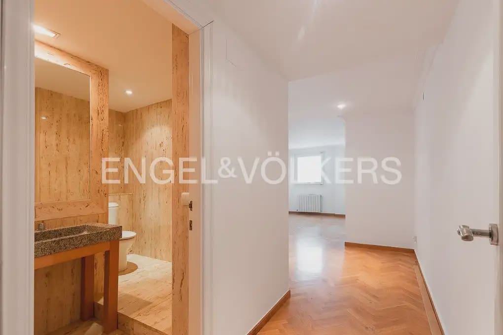 3 Zimmer Wohnung zu verkaufen in Valencia Stadt mit Garage - 1.350.000 € (Ref: 9897792)