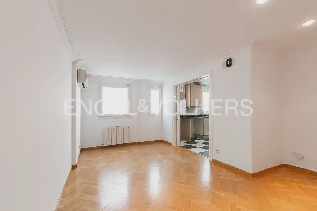 3 Zimmer Wohnung zu verkaufen in Valencia Stadt mit Garage - 1.350.000 € (Ref: 9897792)