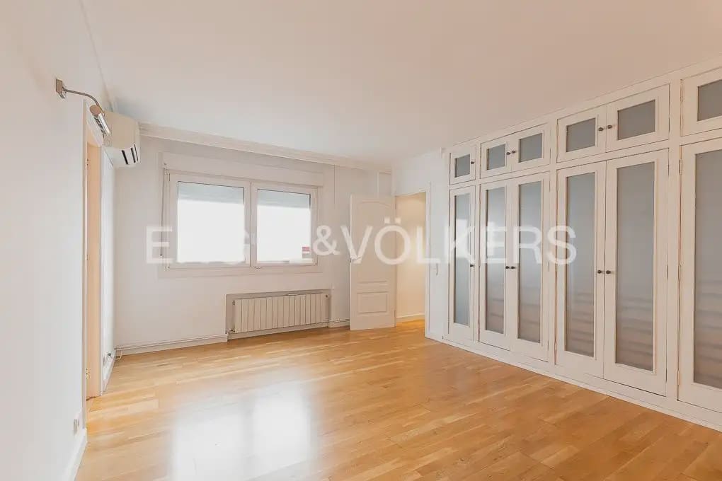 3 Zimmer Wohnung zu verkaufen in Valencia Stadt mit Garage - 1.350.000 € (Ref: 9897792)