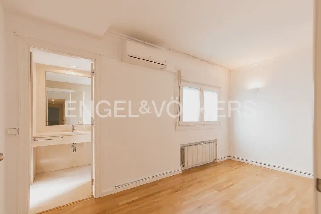 3 Zimmer Wohnung zu verkaufen in Valencia Stadt mit Garage - 1.350.000 € (Ref: 9897792)