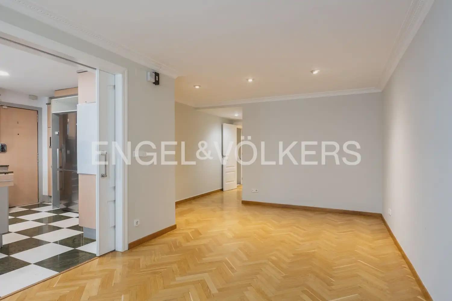 3 Zimmer Wohnung zu verkaufen in Valencia Stadt mit Garage - 1.350.000 € (Ref: 9897792)