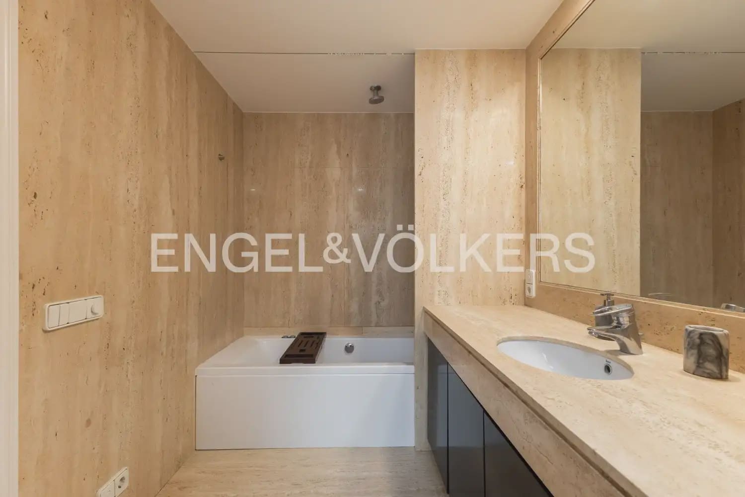 3 Zimmer Wohnung zu verkaufen in Valencia Stadt mit Garage - 1.350.000 € (Ref: 9897792)