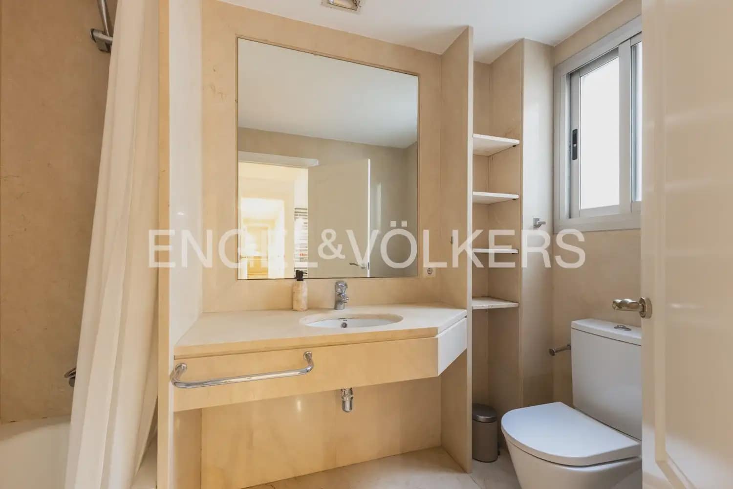 3 Zimmer Wohnung zu verkaufen in Valencia Stadt mit Garage - 1.350.000 € (Ref: 9897792)