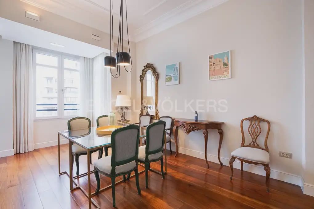 Appartement de 3 chambres à louer à Valence ville avec garage - 3 200 € (Ref: 9897795)
