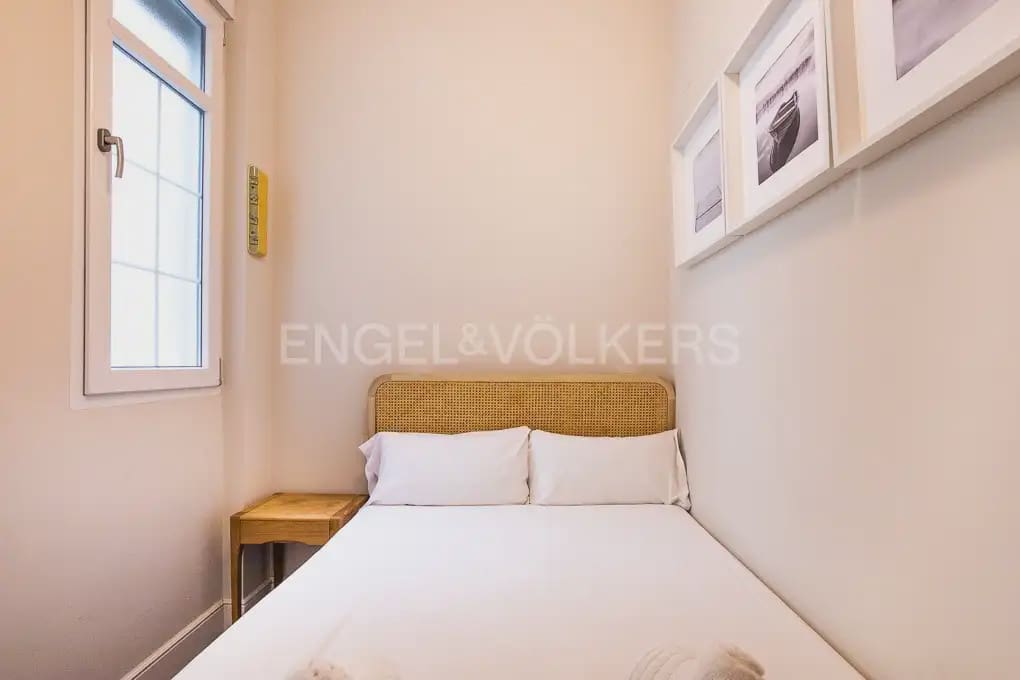 Appartement de 3 chambres à louer à Valence ville avec garage - 3 200 € (Ref: 9897795)