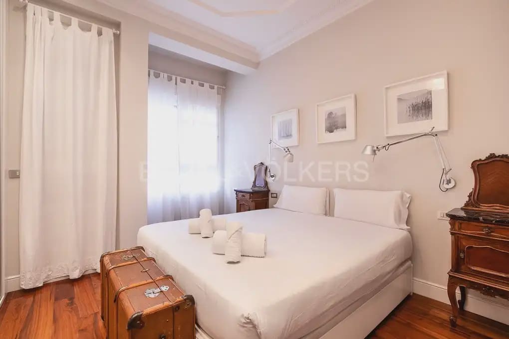 Appartement de 3 chambres à louer à Valence ville avec garage - 3 200 € (Ref: 9897795)