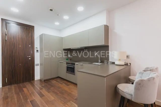 Piso de 1 habitación en Sant Francesc, València ciudad en alquiler con garaje - 1.600 € (Ref: 9897799)