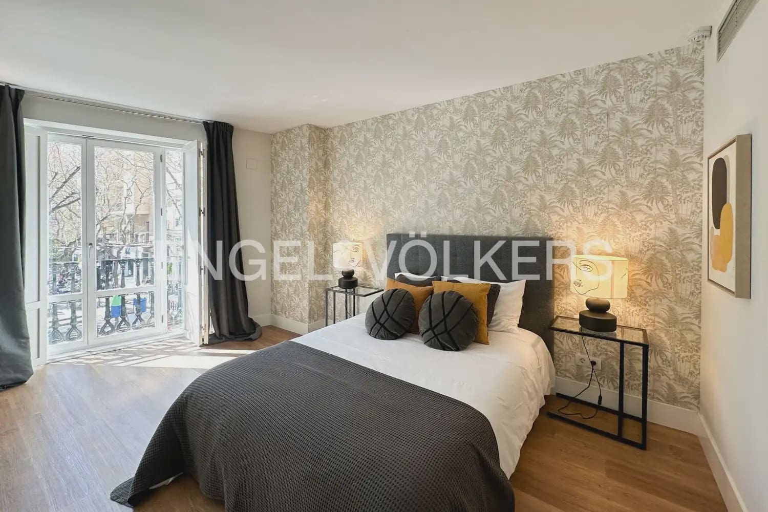 1 Zimmer Wohnung zu vermieten in Valencia Stadt mit Pool - 1.700 € (Ref: 9897800)