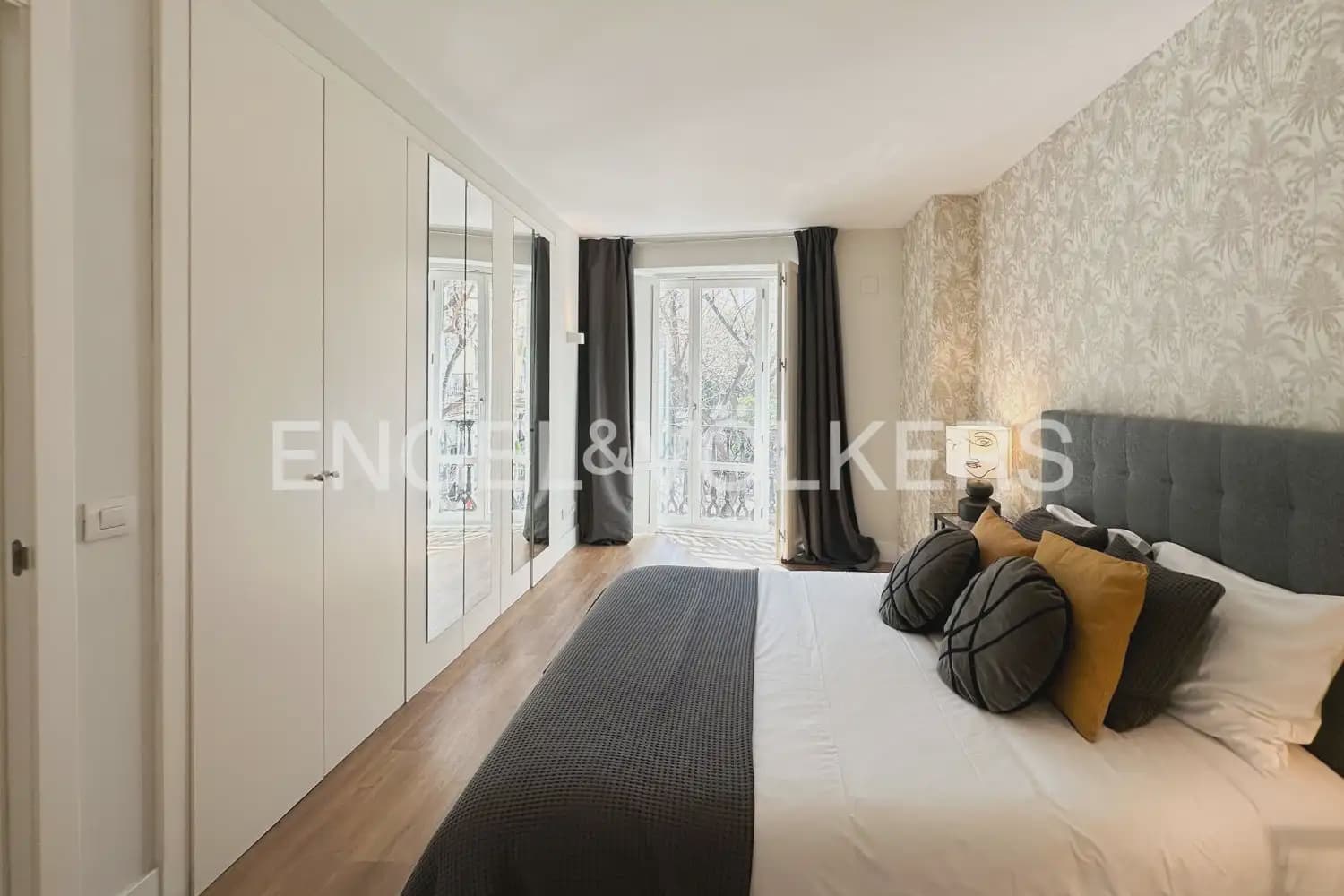 1 Zimmer Wohnung zu vermieten in Valencia Stadt mit Pool - 1.700 € (Ref: 9897800)