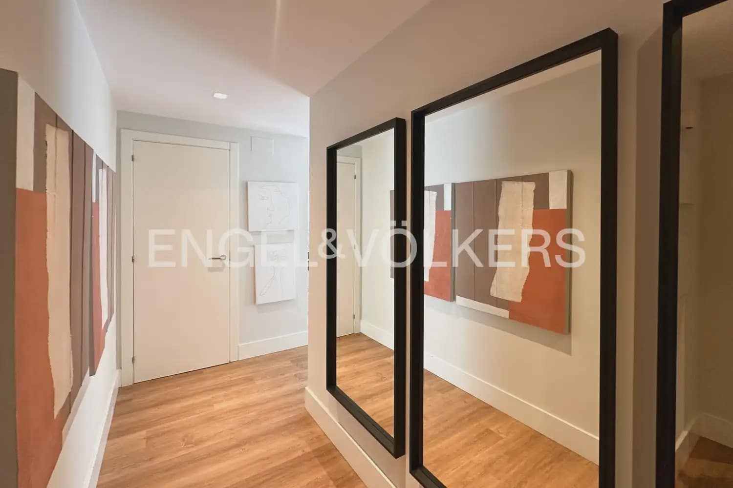 1 Zimmer Wohnung zu vermieten in Valencia Stadt mit Pool - 1.700 € (Ref: 9897800)