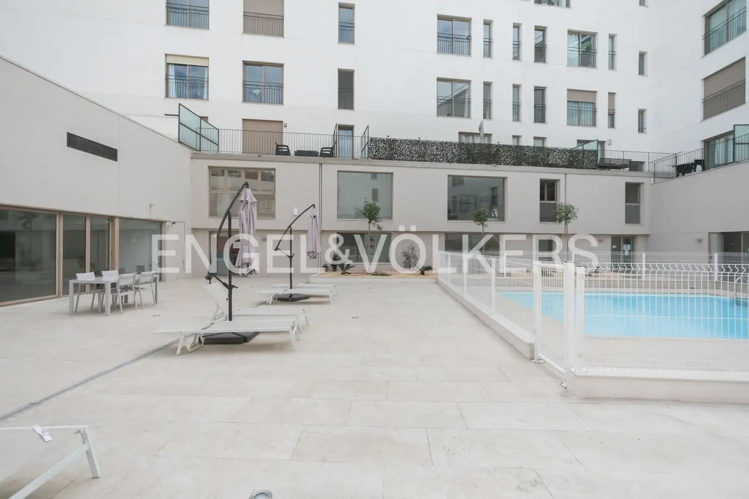 1 Zimmer Wohnung zu vermieten in Valencia Stadt mit Pool - 1.700 € (Ref: 9897800)