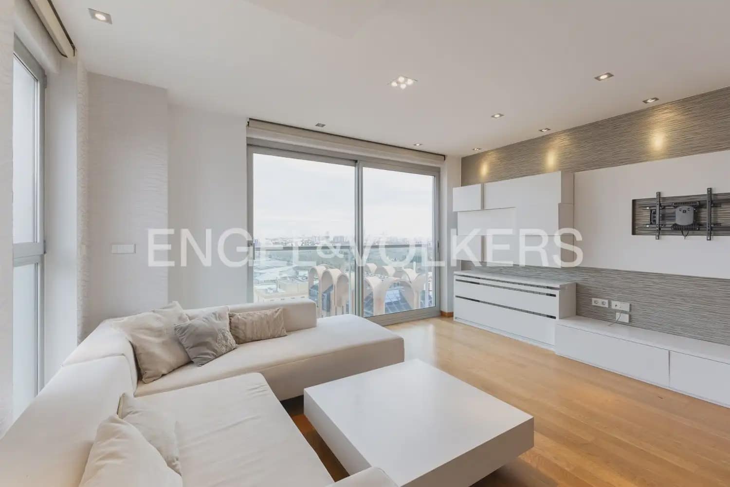 Piso de 3 habitaciones en València ciudad en venta con piscina garaje - 730.000 € (Ref: 9897802)