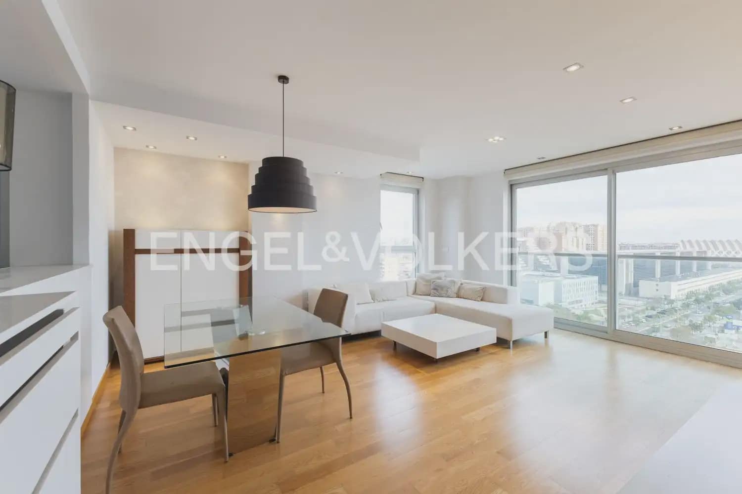 Piso de 3 habitaciones en València ciudad en venta con piscina garaje - 730.000 € (Ref: 9897802)