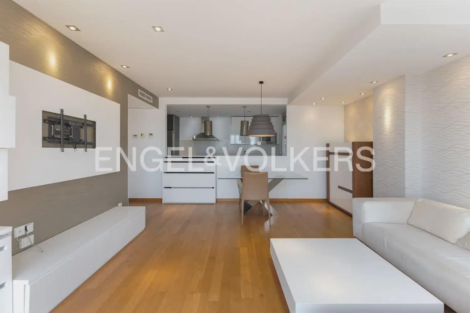 Piso de 3 habitaciones en València ciudad en venta con piscina garaje - 730.000 € (Ref: 9897802)