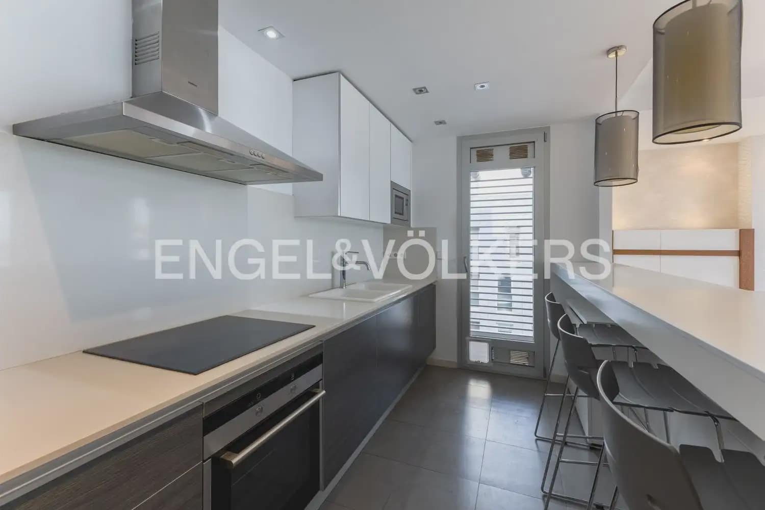 Piso de 3 habitaciones en València ciudad en venta con piscina garaje - 730.000 € (Ref: 9897802)