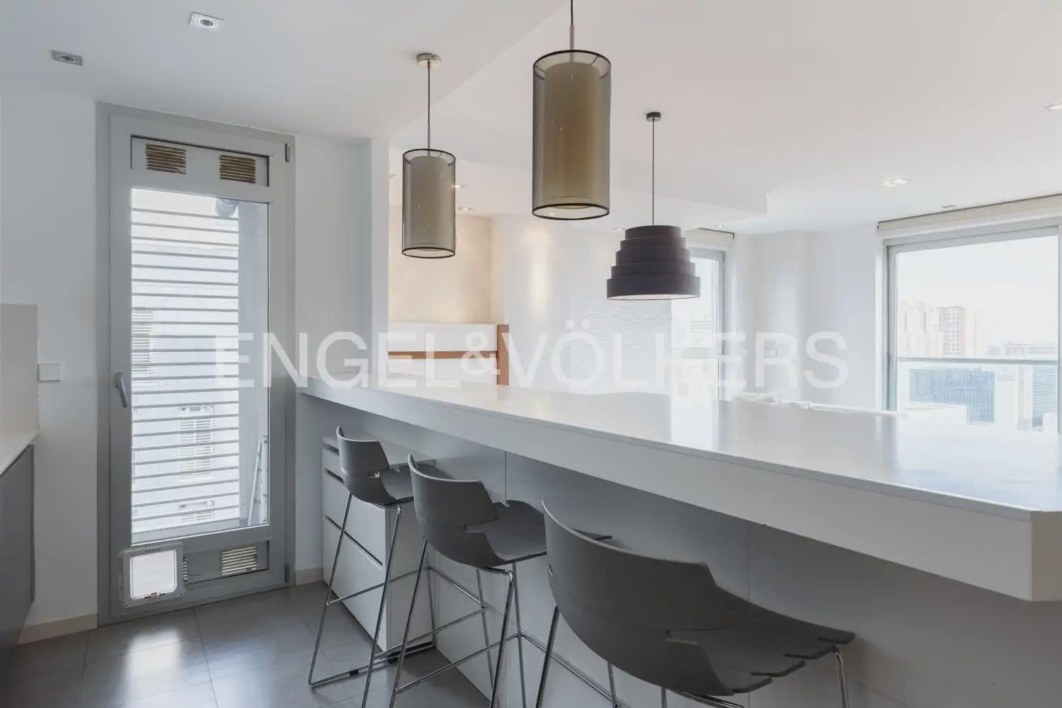 Piso de 3 habitaciones en València ciudad en venta con piscina garaje - 730.000 € (Ref: 9897802)