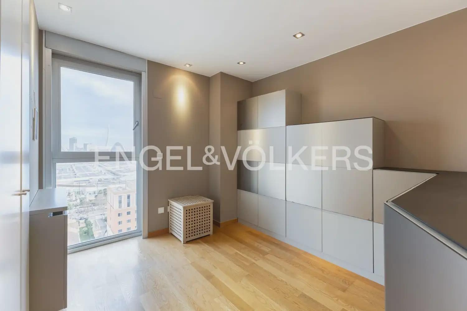 Piso de 3 habitaciones en València ciudad en venta con piscina garaje - 730.000 € (Ref: 9897802)