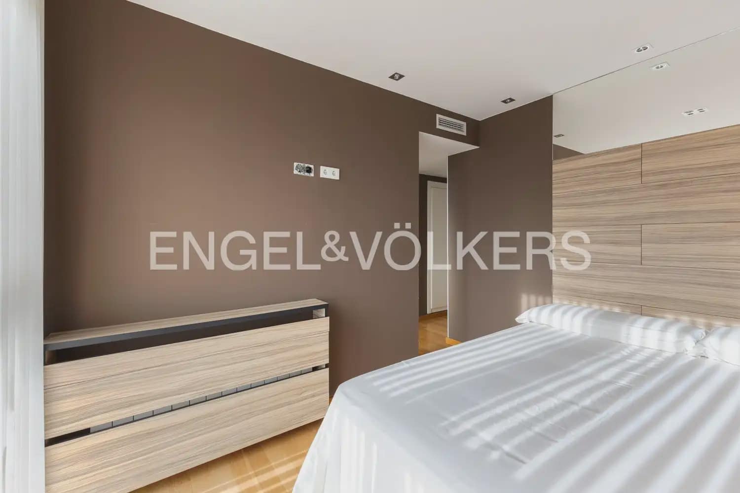 Piso de 3 habitaciones en València ciudad en venta con piscina garaje - 730.000 € (Ref: 9897802)